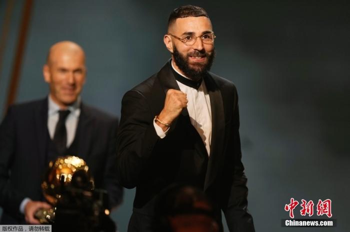 梅西C罗争夺世界杯冠军 新星闪耀卡塔尔赛场