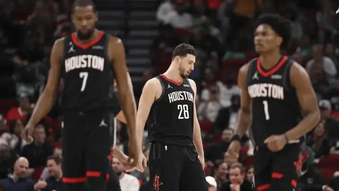 火箭季后赛前景黯淡 前四争夺陷入困境