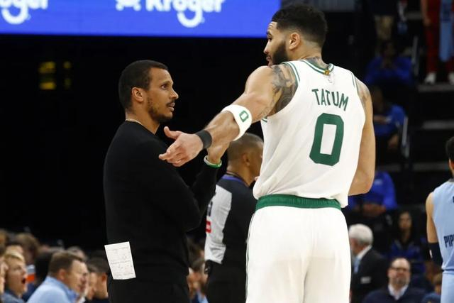 塔图姆298天复出后单核带队两战全胜，展现王者